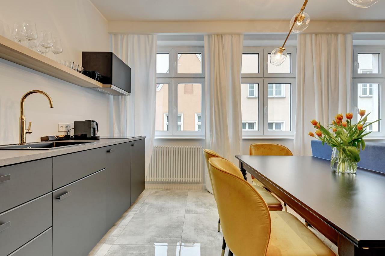 Dom & House - Apartments Old Town Powroznicza กดัญสก์ ภายนอก รูปภาพ