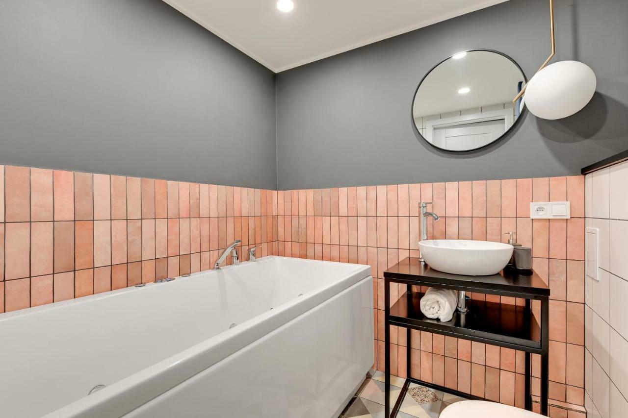 Dom & House - Apartments Old Town Powroznicza กดัญสก์ ภายนอก รูปภาพ